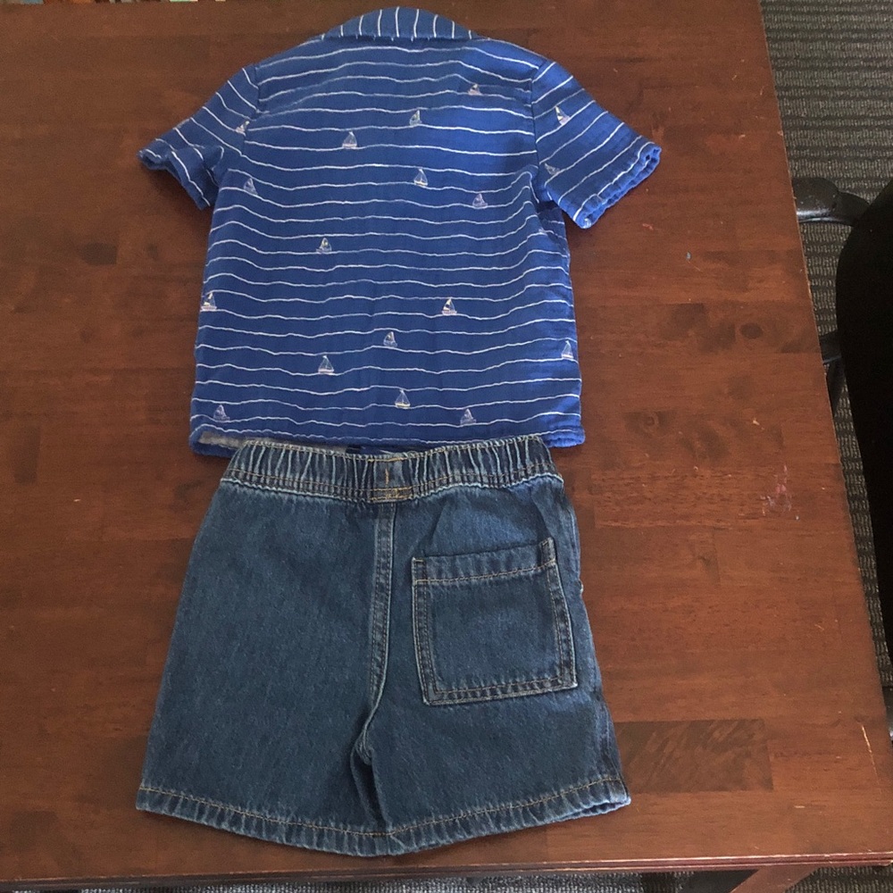 🍄 Cat & Jack 2T Button Up Sailboat Top with 3T Denim Shorts - Picture 2 of 7